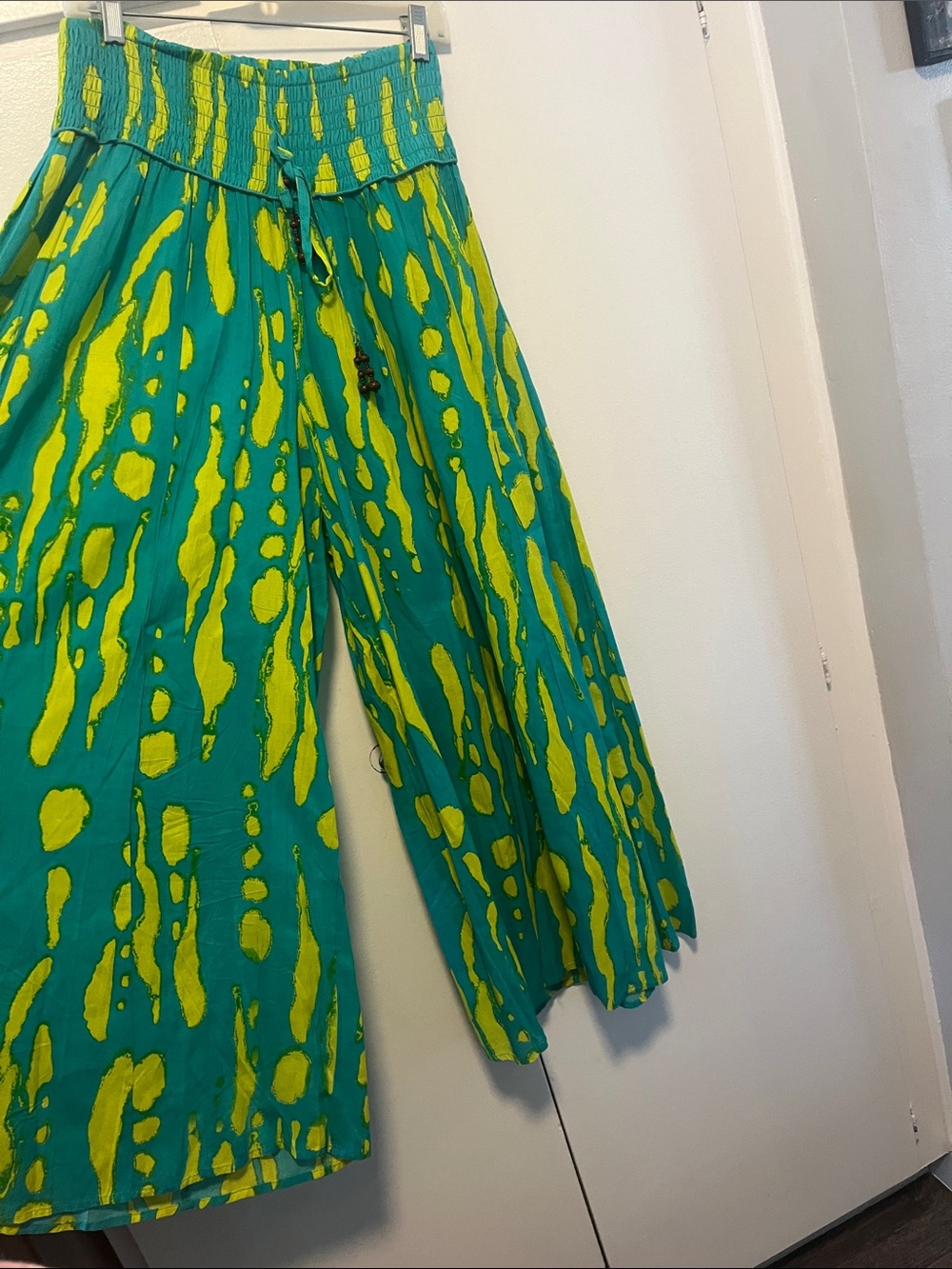 True Destination WIDE leg FUNKY COOL pants with beaded tassels drawstring sz M